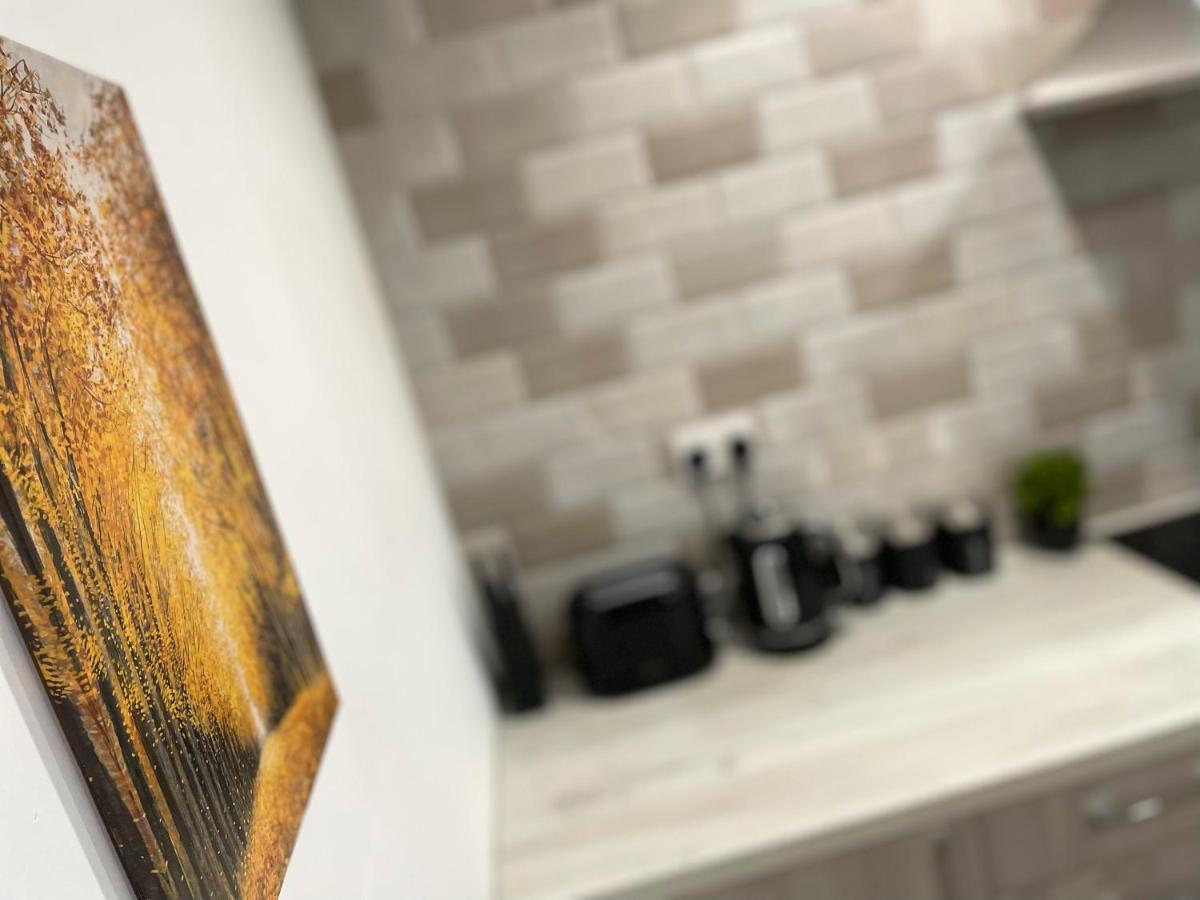 Luxurious 2 Bed Apartment In Heart Of Burnley With Private Parking エクステリア 写真