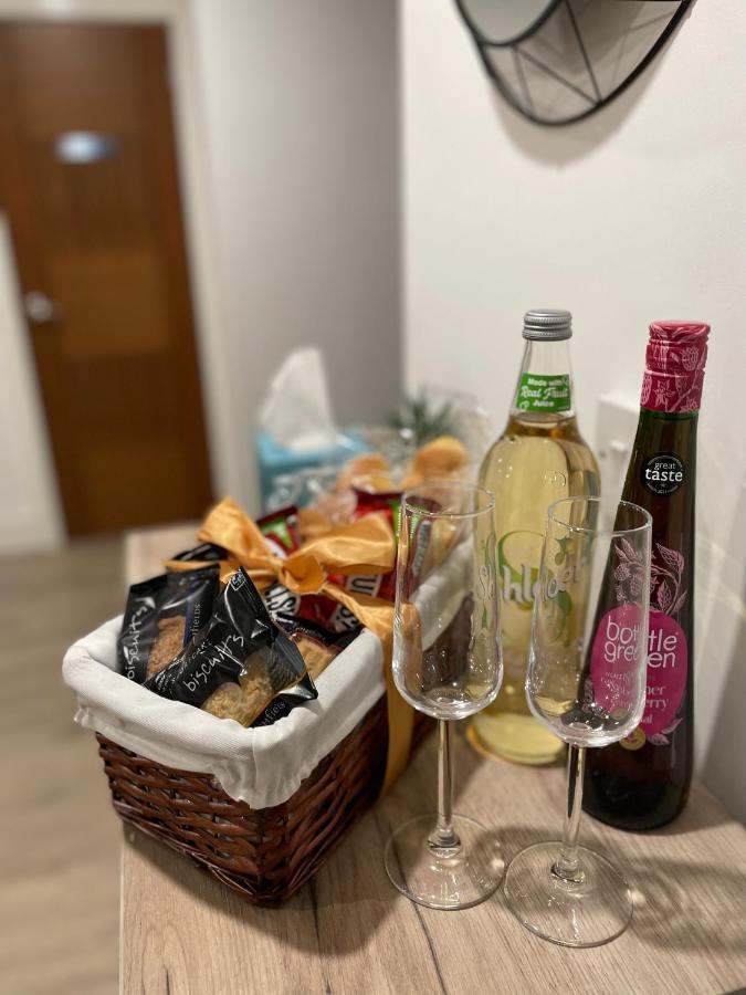 Luxurious 2 Bed Apartment In Heart Of Burnley With Private Parking エクステリア 写真